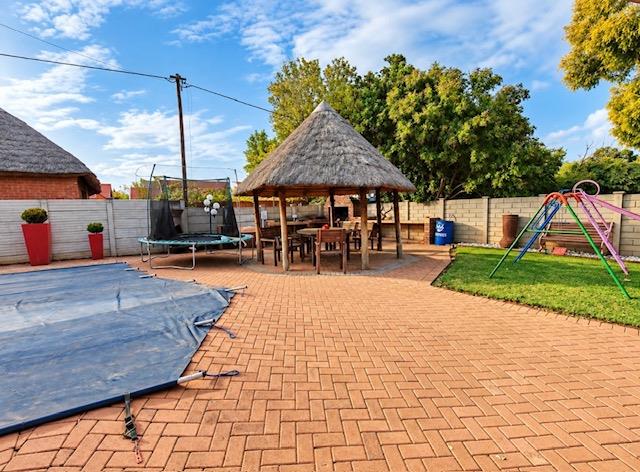 4 Bedroom Property for Sale in Pellissier Free State